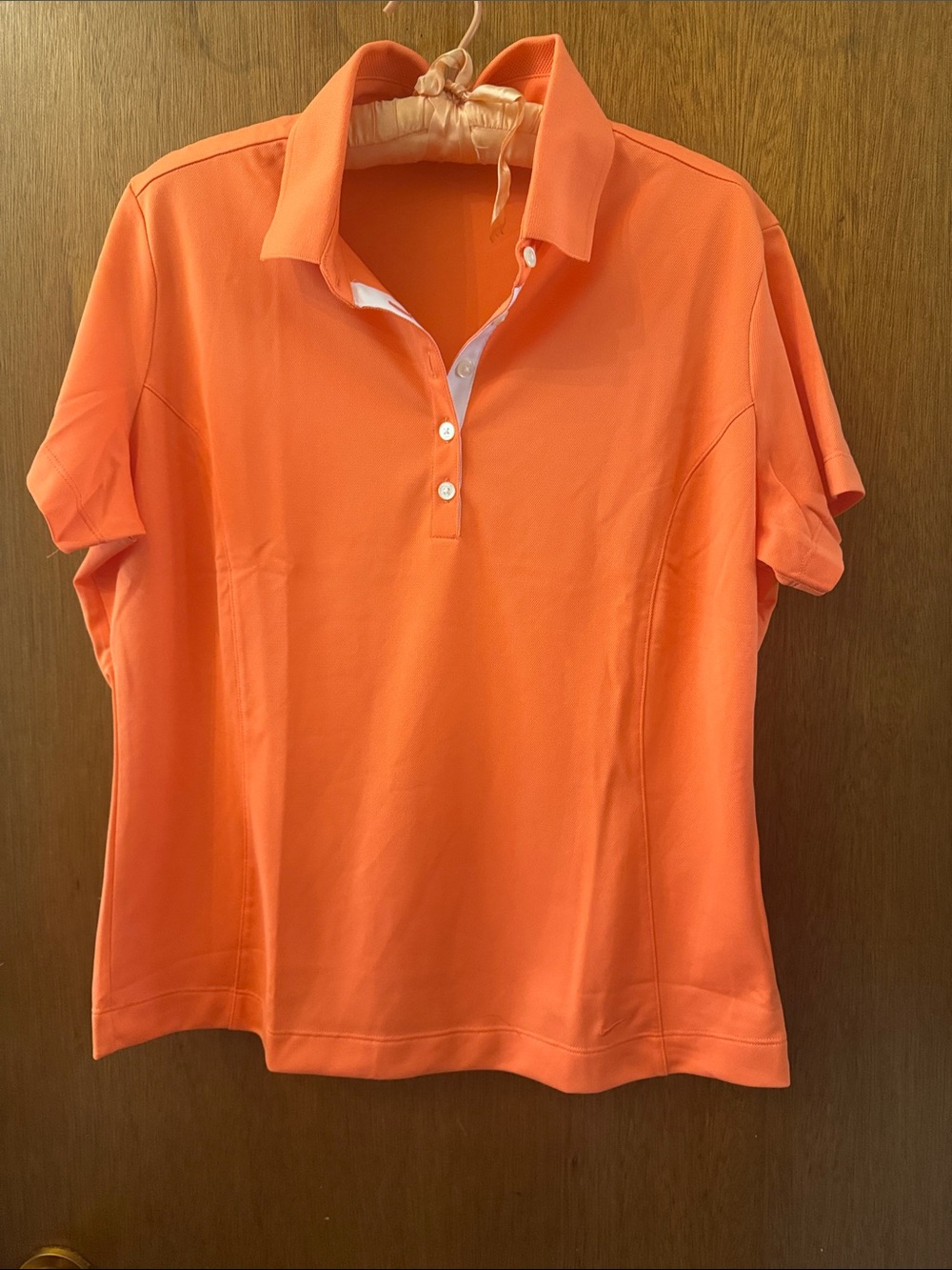 Nike Women's Short-Sleeve Button-Down Golf Polo in Bright Orange